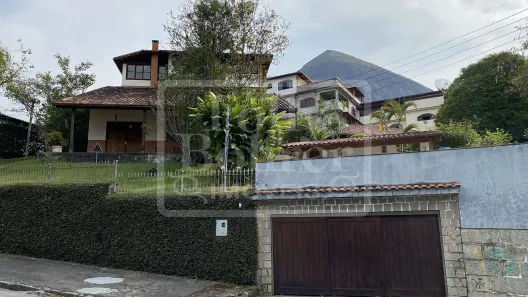 Casa com 6 Quartos à venda, 1780m² no Vale dos Pinheiros, Nova Friburgo