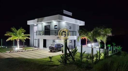 Sobrado com 3 Quartos para alugar, 1250m² no Loteamento Residencial Parque Lago Dourado, Jacareí