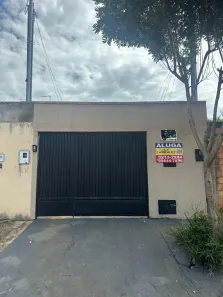 Casa com 2 Quartos para alugar, 130m² no Setor Laguna Parque, Trindade
