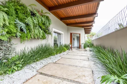 Casa com 5 Quartos para alugar, 645m² no Jardim Everest, São Paulo