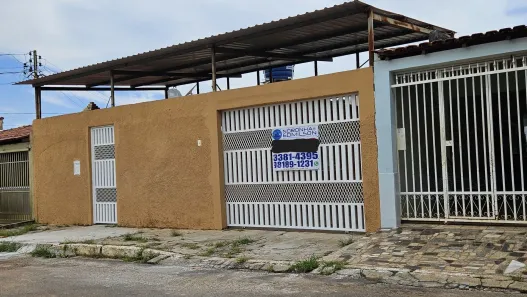 Casa com 3 Quartos à venda, 200m² no Taguatinga Norte, Brasília
