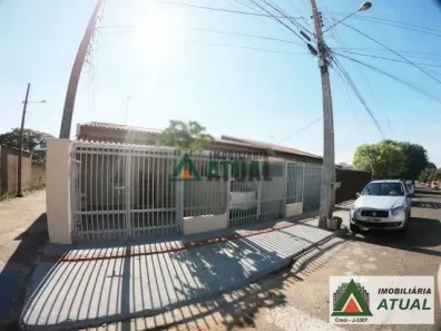Casa com 11 Quartos à venda, 240m² no Parque Residencial Joaquim Toledo Piza, Londrina