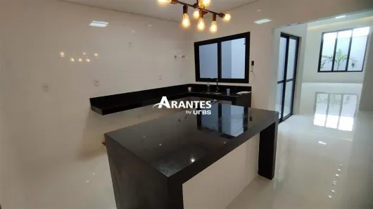Casa com 3 Quartos à venda, 250m² no Laranjeiras, Uberlândia