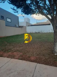 Lote/Terreno à venda, 300m² no Estância dos Ipês, Uberaba