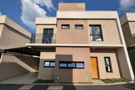 Sobrado com 3 Quartos à venda, 100m² no Santa Cândida, Curitiba