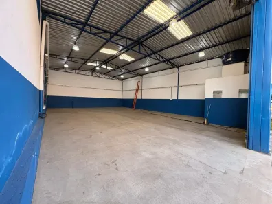 Galpão/Depósito/Armazém com 1 Quarto para alugar, 220m² no Tijuca, Contagem
