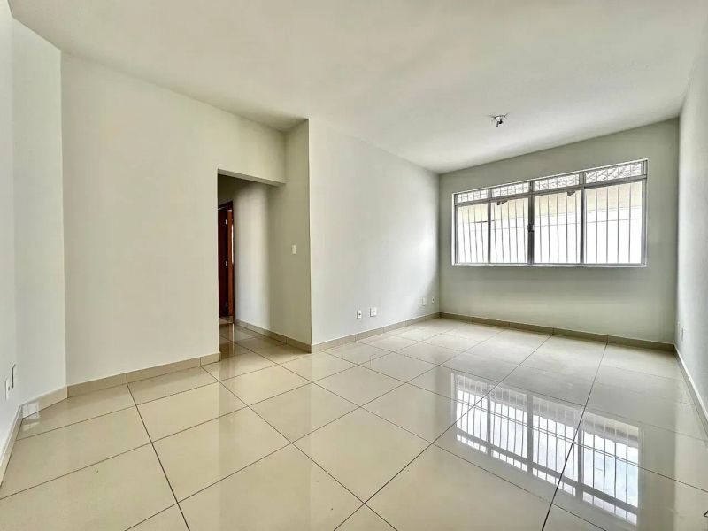 Apartamento com 3 quartos — Santa Mônica, Belo Horizonte