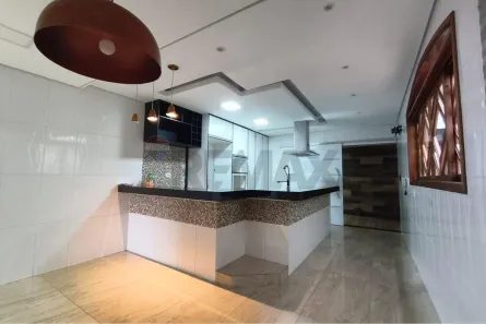 Sobrado com 3 Quartos para alugar, 320m² no Parque Marajoara, Santo André