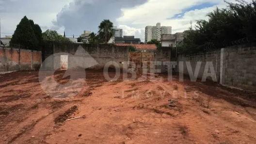 Lote/Terreno à venda, 1000m² no Cidade Jardim, Uberlândia