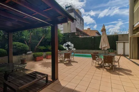 Casa com 3 Quartos à venda, 320m² no Petrópolis, Porto Alegre