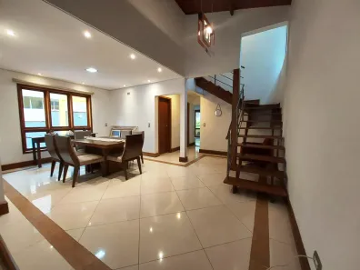 Casa de Condomínio com 3 Quartos para alugar, 250m² no Granja Viana II, Cotia
