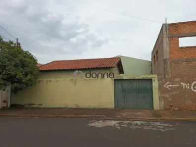 Casa com 2 Quartos à venda, 130m² no Jardim Copacabana, Uberaba