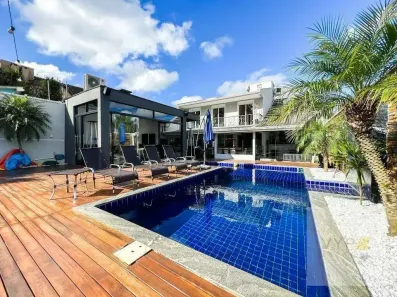 Casa com 4 Quartos à venda, 490m² no Santo Inácio, Curitiba