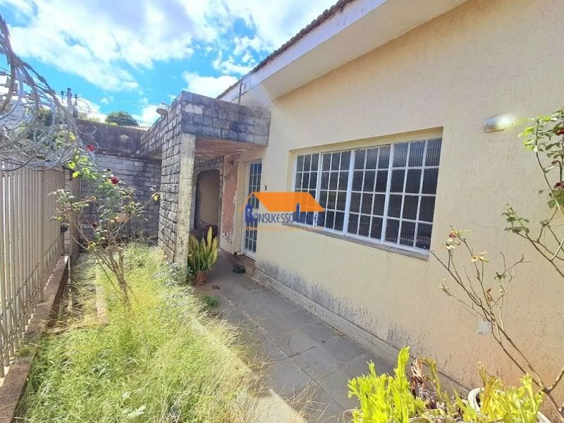 Casa com 3 quartos — São Francisco, Belo Horizonte