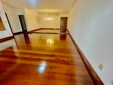 Apartamento com 3 Quartos para alugar, 215m² no São Brás, Belém