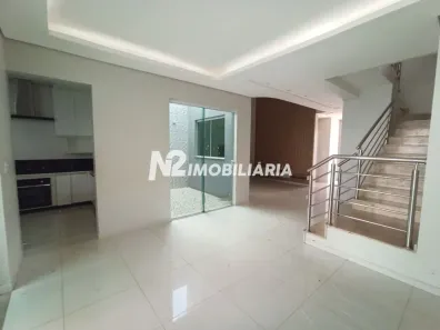 Sobrado com 3 Quartos para alugar, 204m² no Bosque dos Buritis, Uberlândia