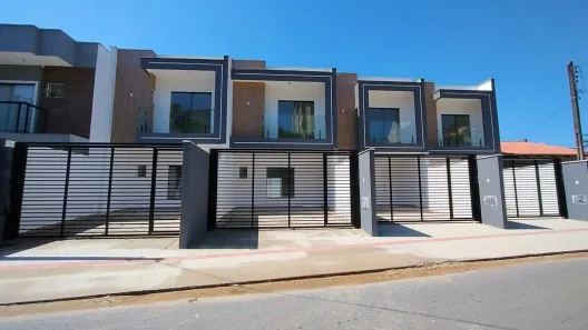 Sobrado com 3 Quartos à venda, 116m² no Bom Retiro, Joinville