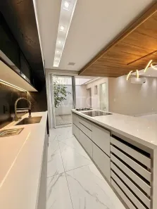 Sobrado com 3 Quartos à venda, 170m² no Jardim Vitória, Goiânia