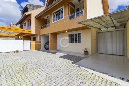 Sobrado com 3 Quartos à venda, 209m² no Guaíra, Curitiba