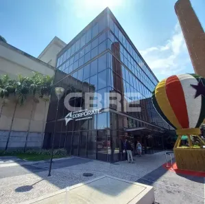 Sala Comercial para alugar, 2100m² no Del Castilho, Rio de Janeiro