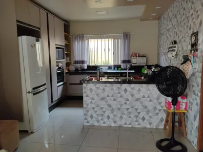 Casa com 3 Quartos à venda, 193m² no Vila Cardoso, Rondonópolis