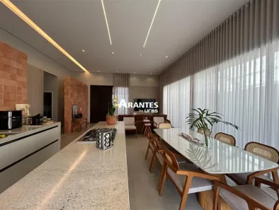 Casa de Condomínio com 3 Quartos à venda, 180m² no Granja Marileusa, Uberlândia