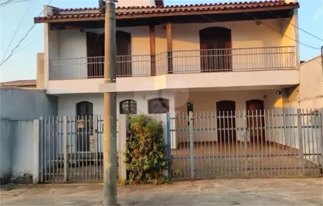 Sobrado com 3 Quartos para alugar, 270m² no Vila Henrique, Salto