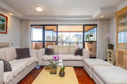 Apartamento com 4 Quartos para alugar, 213m² no Ahú, Curitiba