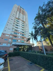 Apartamento com 3 Quartos para alugar, 77m² no Zona 08, Maringá