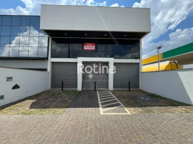 Ponto Comercial para alugar, 250m² no Novo Mundo, Uberlândia