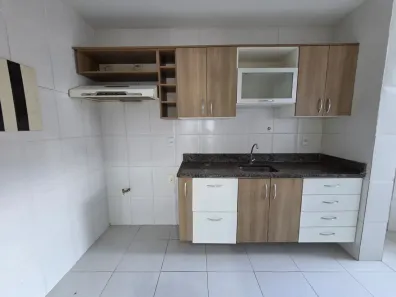 Apartamento com 3 Quartos para alugar, 70m² no Japiim, Manaus