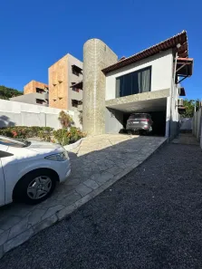 Sobrado com 5 Quartos para alugar, 650m² no Ponta Negra, Natal