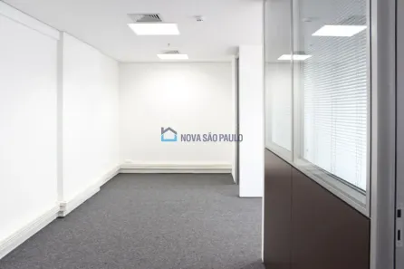 Sala Comercial para alugar, 150m² no Consolação, São Paulo
