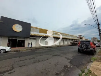 Galpão/Depósito/Armazém para alugar, 1890m² no Bom Jesus, Uberlândia