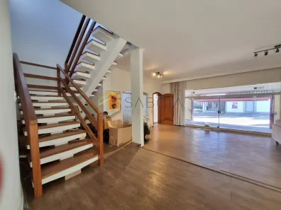 Casa com 4 Quartos para venda ou aluguel, 250m² no Santo Amaro, São Paulo
