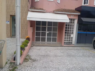 Ponto Comercial para alugar, 70m² no Residencial Morada dos Lagos, Barueri