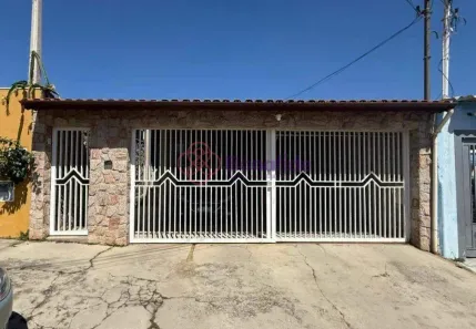 Casa com 3 Quartos à venda, 180m² no Jardim Florestal, Jundiaí
