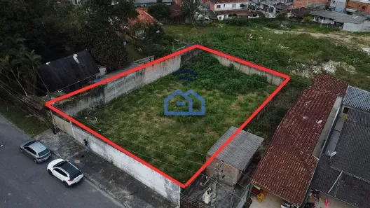 Lote/Terreno à venda, 715m² no Jardim Itaúna, Caraguatatuba