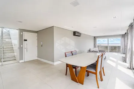 Cobertura com 3 Quartos para alugar, 350m² no Vila Assunção, Porto Alegre