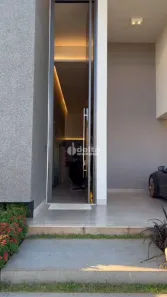 Casa de Condomínio com 4 Quartos à venda, 250m² no Jardim Sul, Uberlândia