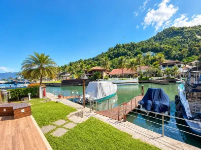 Casa com 5 Quartos à venda, 188m² no Portogalo, Angra dos Reis