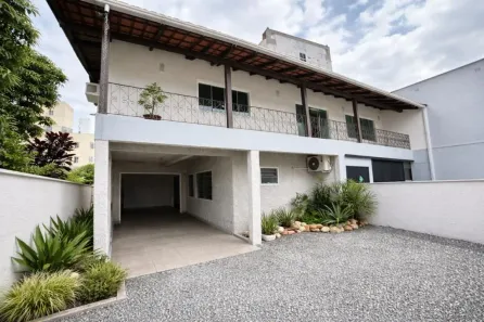 Casa com 3 Quartos à venda, 464m² no Velha, Blumenau