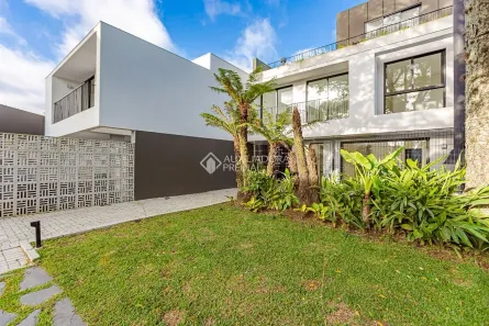 Sobrado com 3 Quartos à venda, 192m² no Guabirotuba, Curitiba