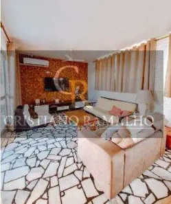 Casa com 6 Quartos à venda, 227m² no Portinho, Cabo Frio