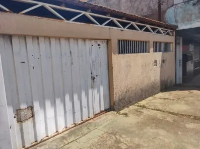 Casa com 3 Quartos à venda, 120m² no Santa Maria, Brasília