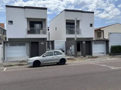 Sobrado com 3 Quartos à venda, 137m² no Boqueirão, Curitiba