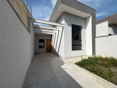 Casa com 3 Quartos para alugar, 120m² no Jardim Everest, Maringá