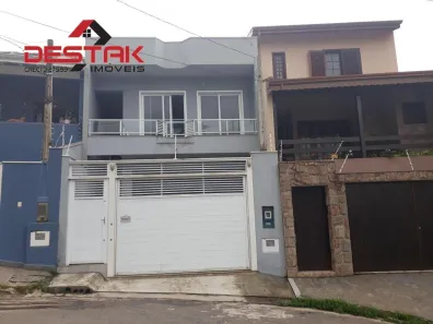 Casa com 3 Quartos à venda, 230m² no Vila Galvão, Jundiaí