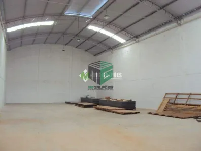 Galpão/Depósito/Armazém para alugar, 324m² no Arvoredo 2ª Seção, Contagem
