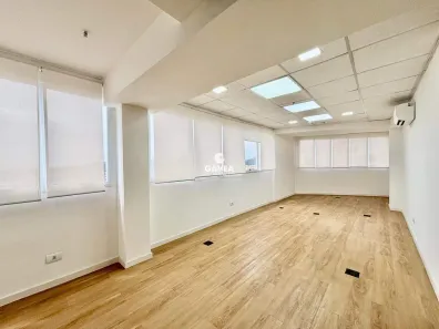Sala Comercial para alugar, 56m² no Ponta da Praia, Santos
